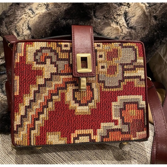 Patricia Nash Crossbody Box Bag Tapestry Design Burgundy Leather with Gold Trim - Picture 2 of 7